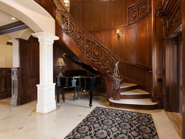 Luxury Foyer